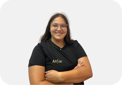 Laura, educadora física deportiva en Clínica Ansar Jerez